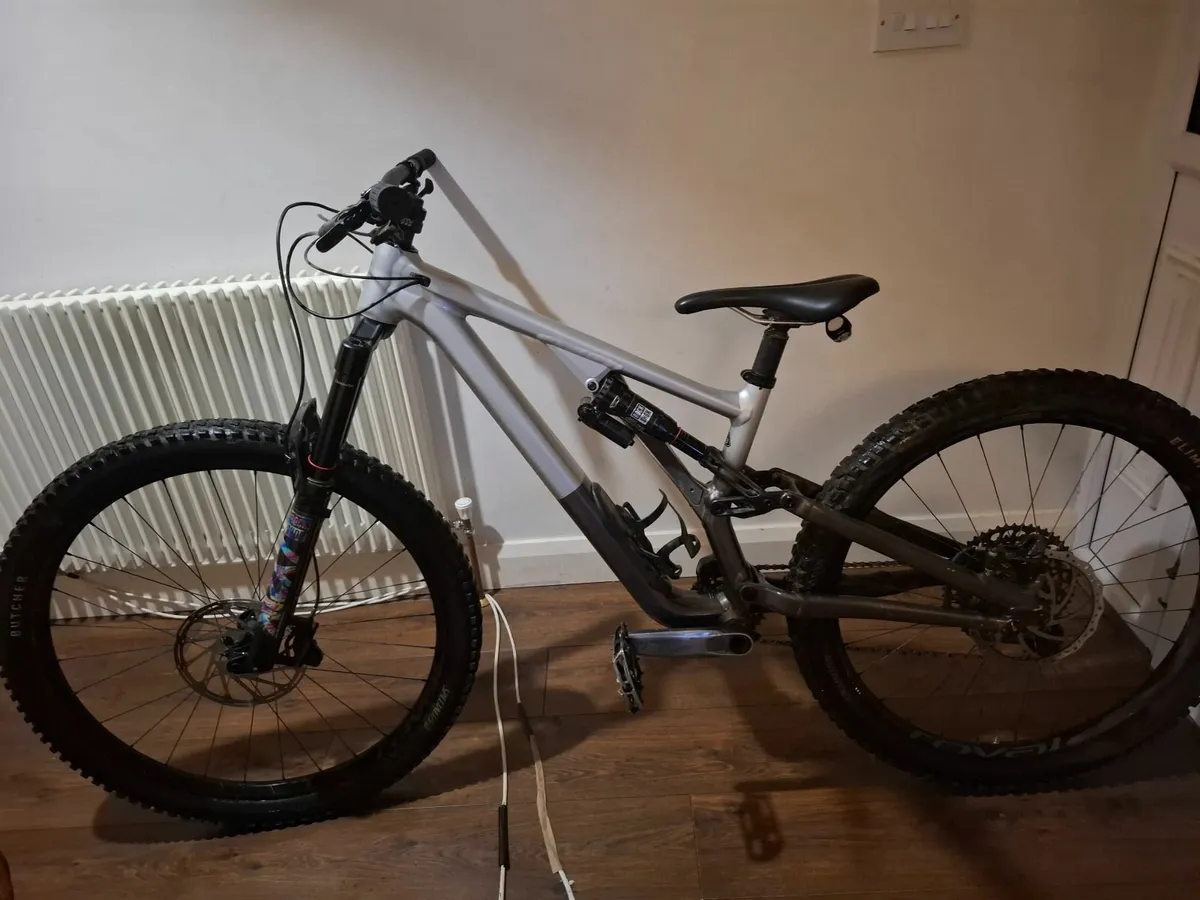 Mountain bike (specialized stumpjumper high spec) - Image 3