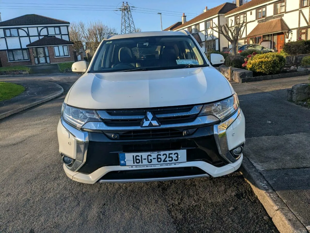 Mitsubishi Outlander 2.0 PHEV GX4HS - 2016 - Image 2