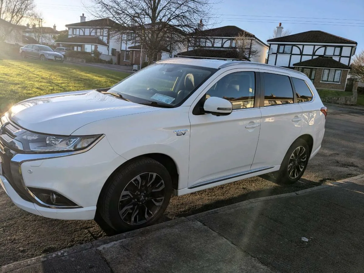 Mitsubishi Outlander 2.0 PHEV GX4HS - 2016 - Image 3
