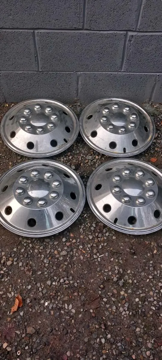 Hubcaps