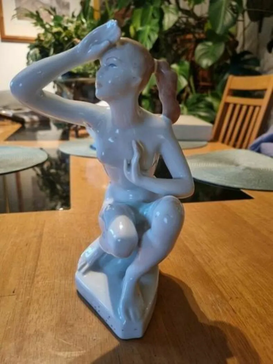 Vintage Budapest Aquincum porcelain figurine - Image 3