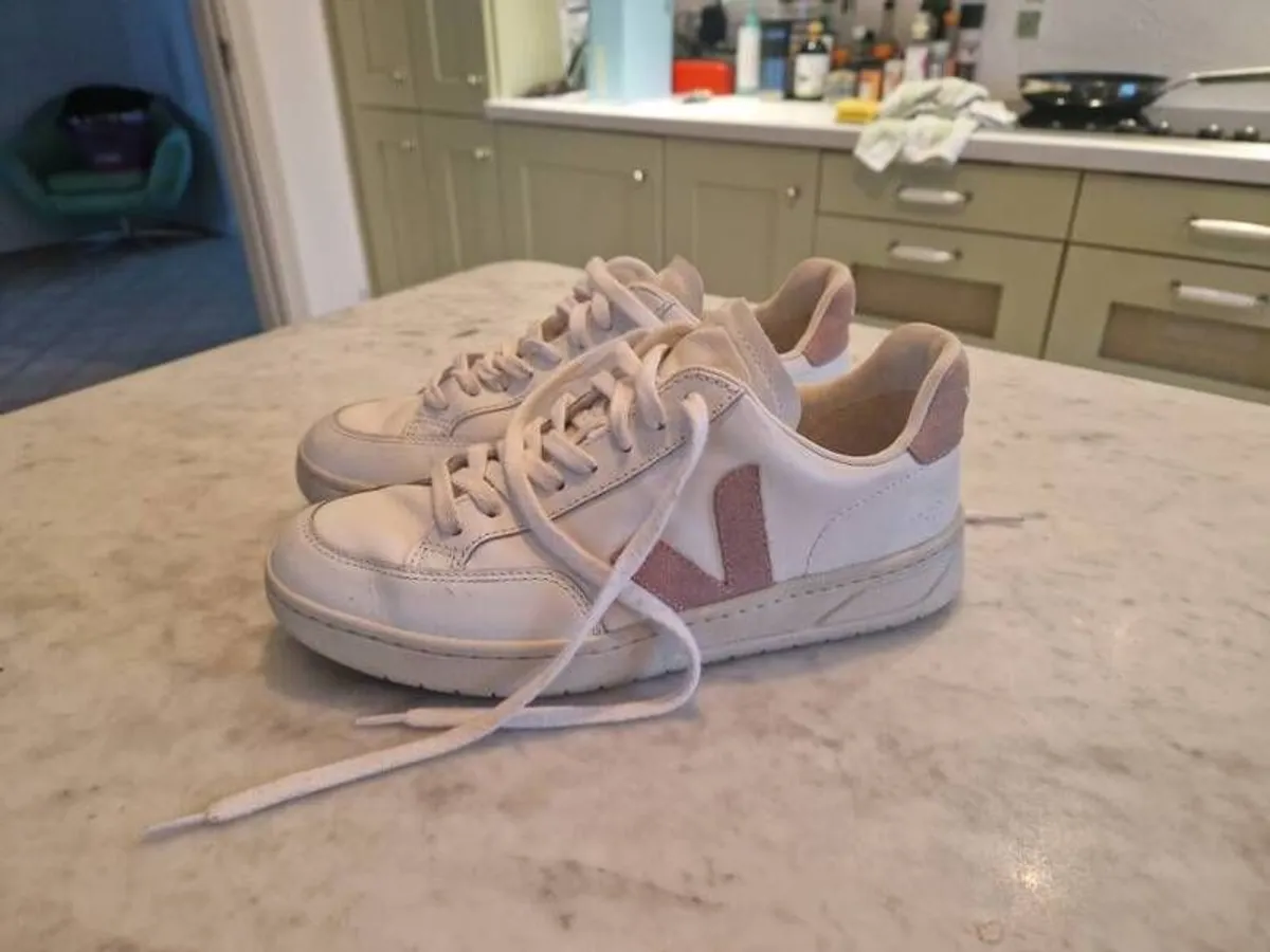 Veja white and pink shoes. - Image 3