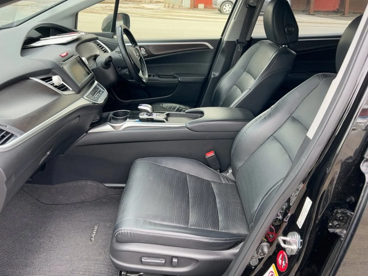 Honda Jade X 1.5 PETROL HYBRID AUTOMATIC - Image 3