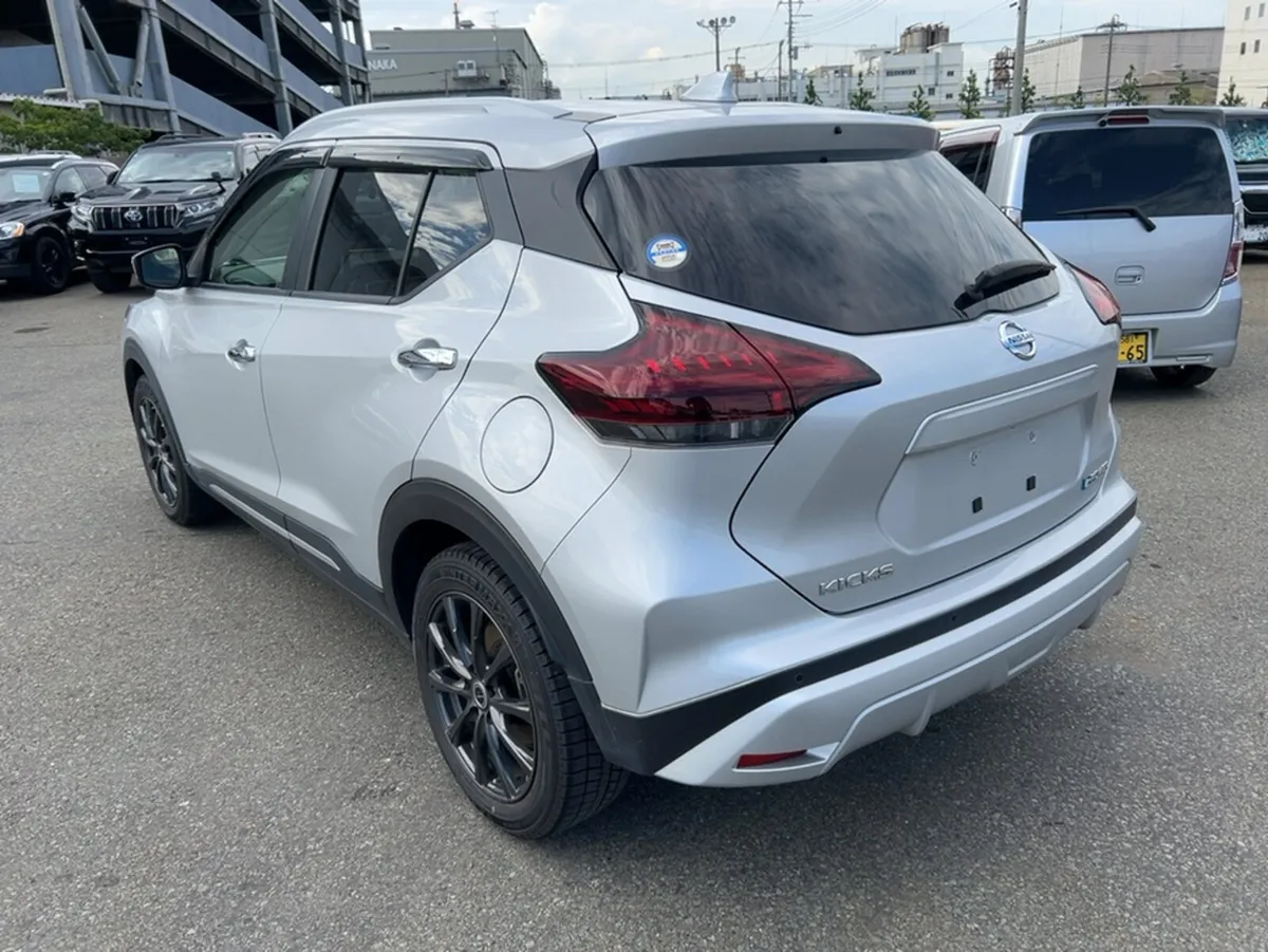 Nissan Juke KICKS EDITION 1.2 E-POWER PETROL HYBRI - Image 2