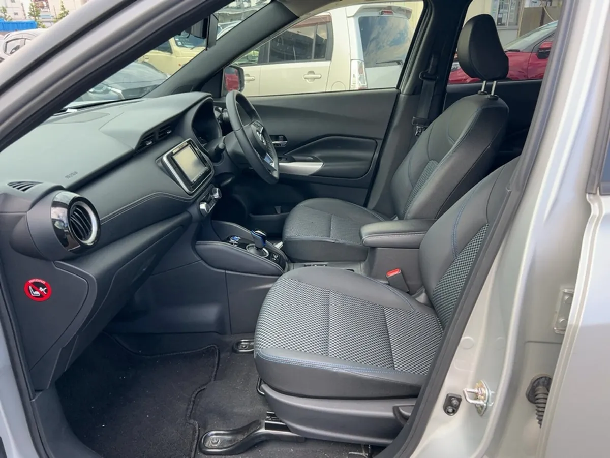 Nissan Juke KICKS EDITION 1.2 E-POWER PETROL HYBRI - Image 4