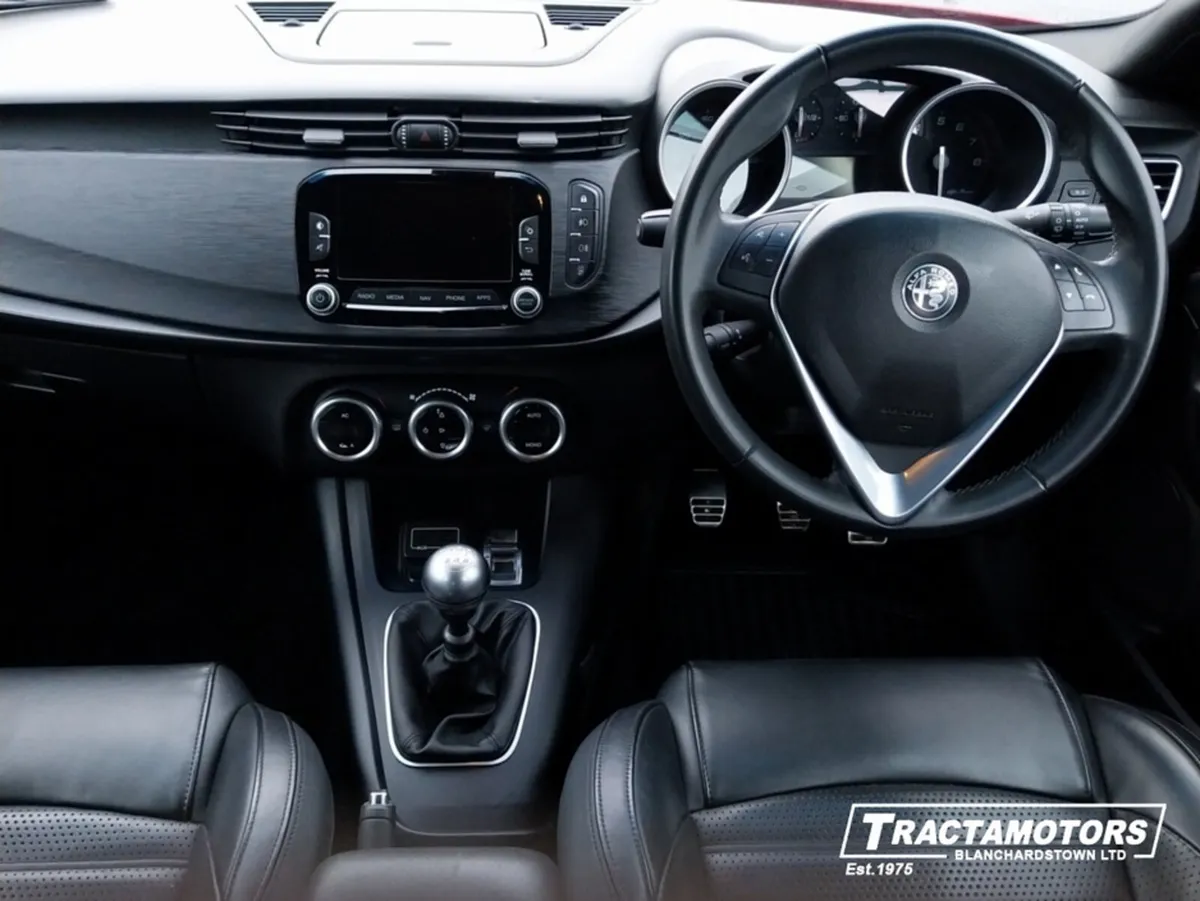 Alfa Romeo Giulietta 1.4 TB 120HP B-TECH 5 5DR - Image 2