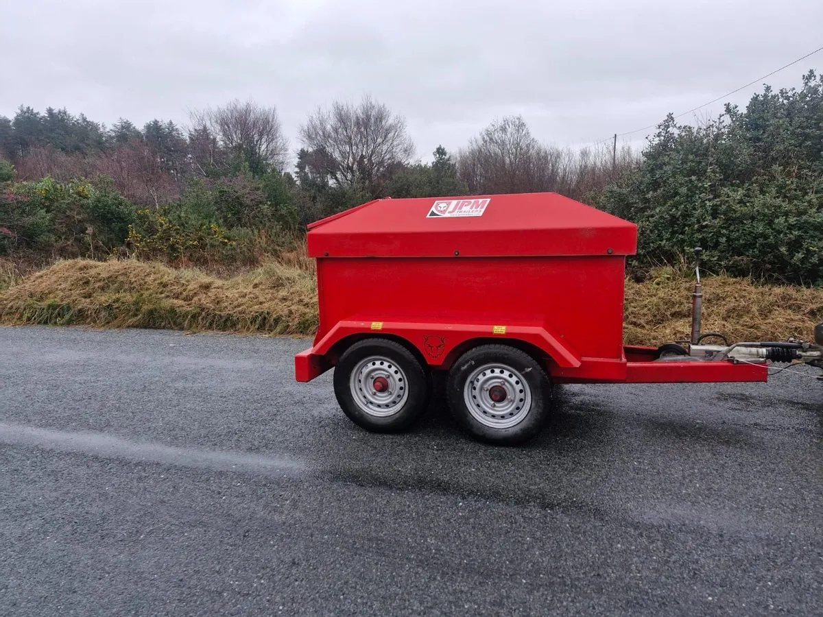 Fuel bowser - Image 3