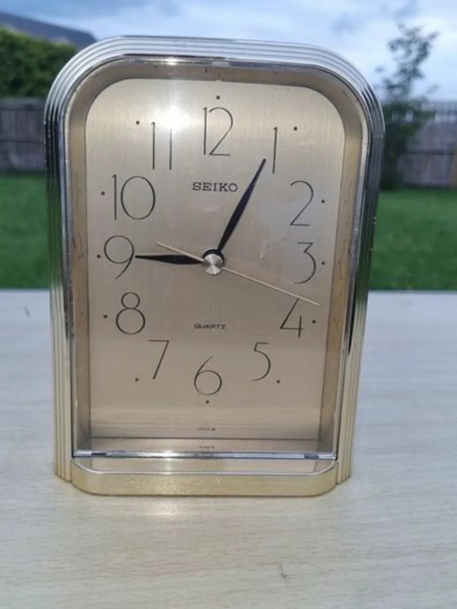 Vintage Seiko quartz desk clock - Image 1