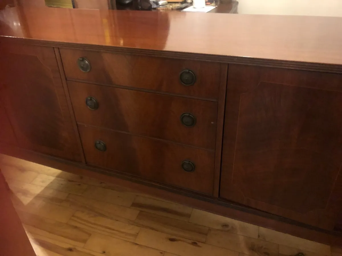 Sideboard / cadenza - Image 1