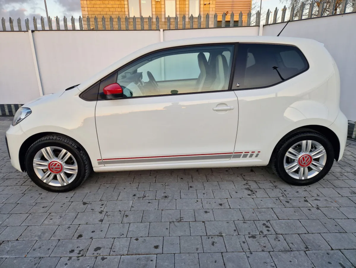 Volkswagen up! AUTO 3DR 1.0 LIMITED BEATS EDITION - Image 4