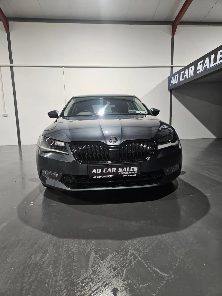Skoda Superb 2018 2.0 tdi ambition - Image 2