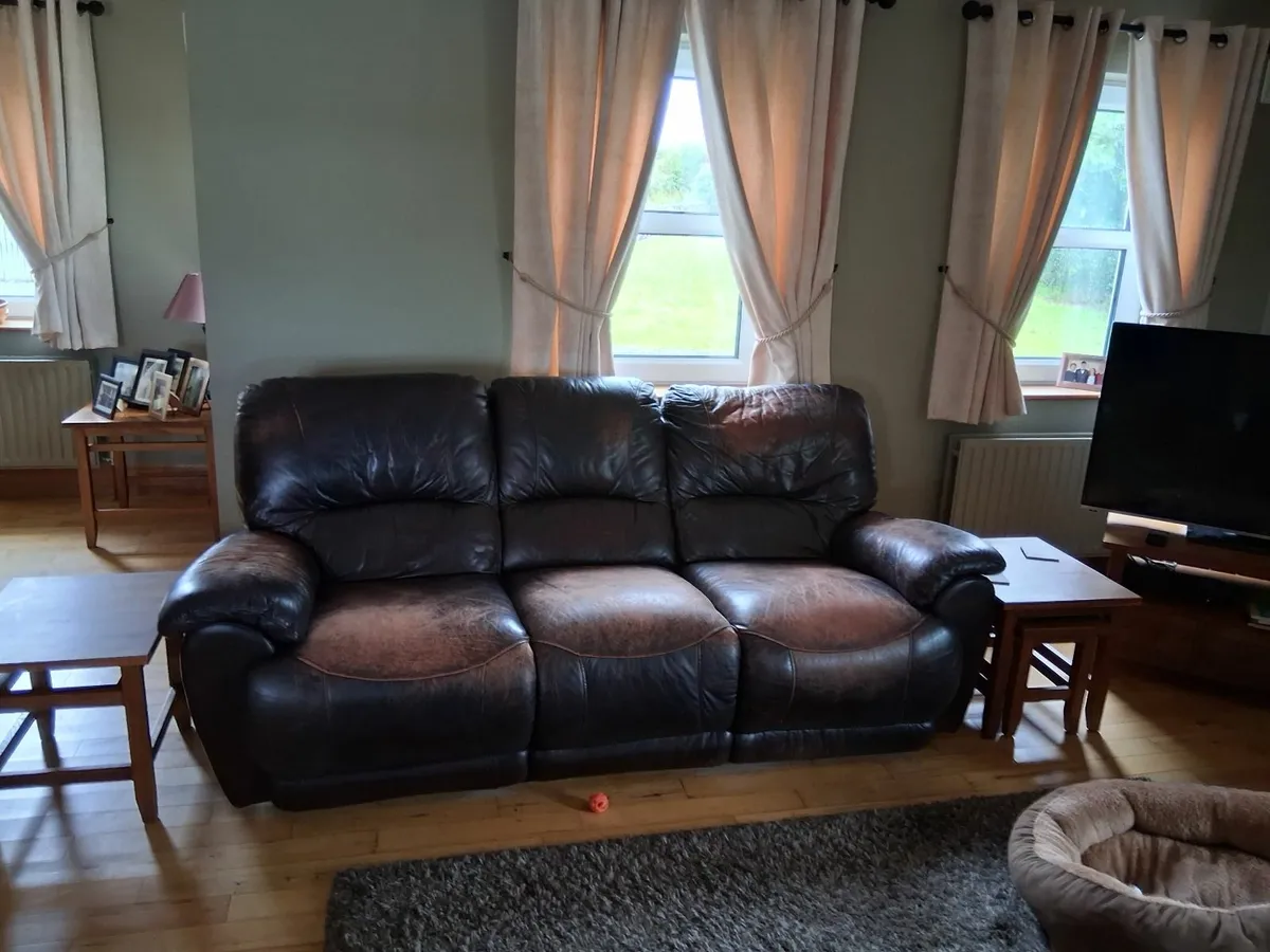 Leather sofa - Image 1