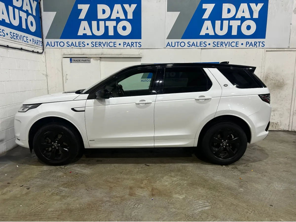 Land Rover Discovery Sport R-DYNAMIC 2.0 ED4 - Image 4