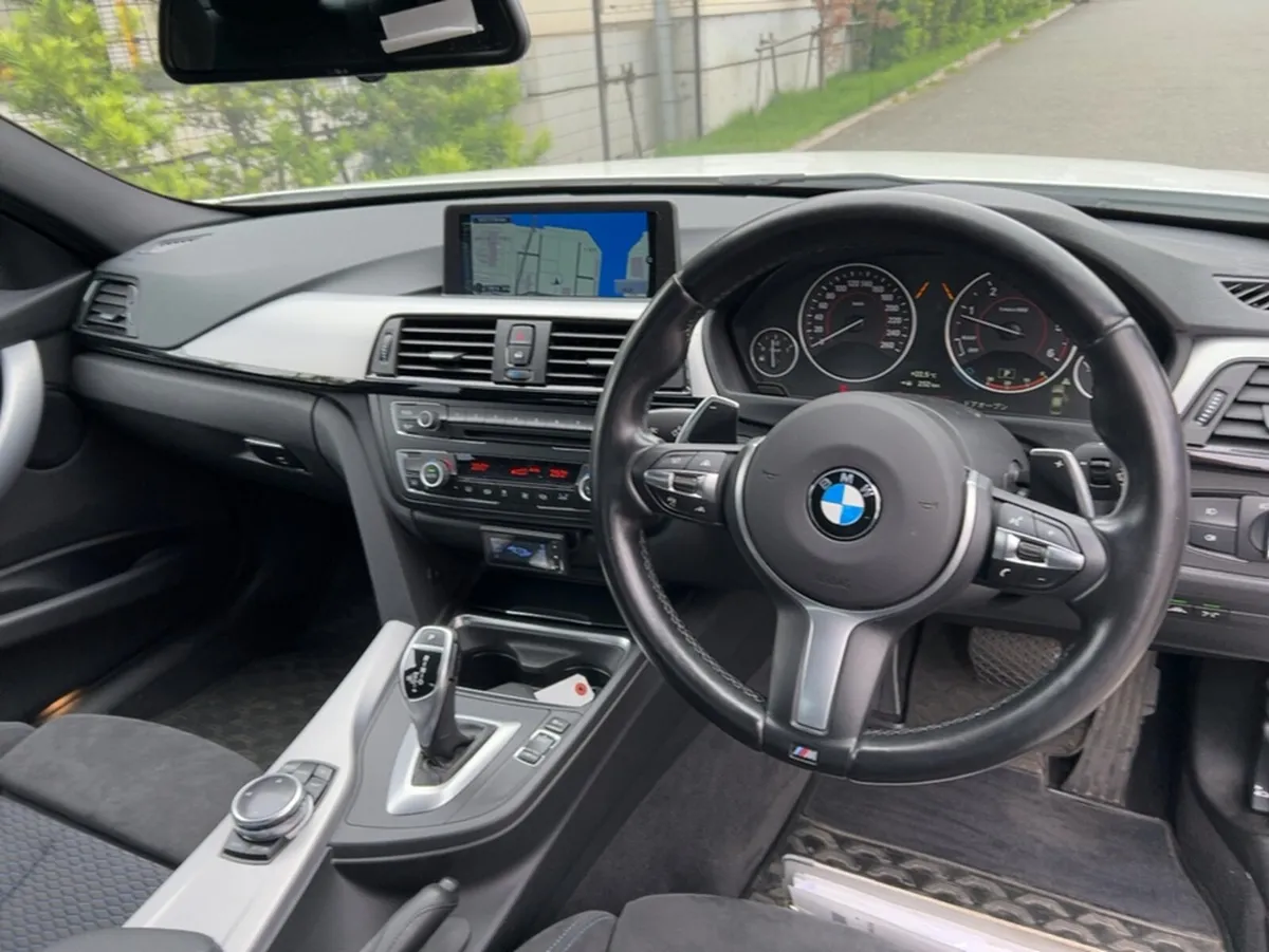 BMW 3-Series 320D M-SPORT SALOON 2.0 DIESEL AUTOMA - Image 3