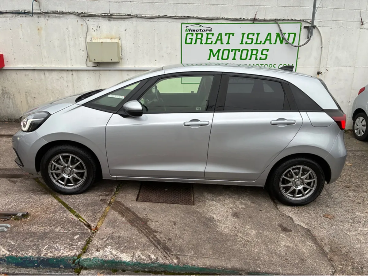 Honda Jazz 1.5L 6AA-GR3 5DR AUTO - Image 4