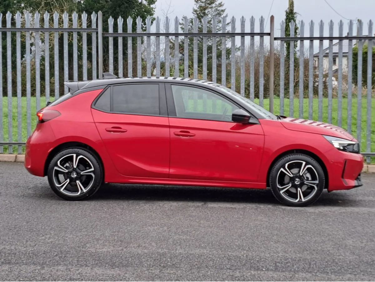 Opel Corsa ULTIMATE 1.2 TURBO 130BHP 8 SPEED AUTOM - Image 3