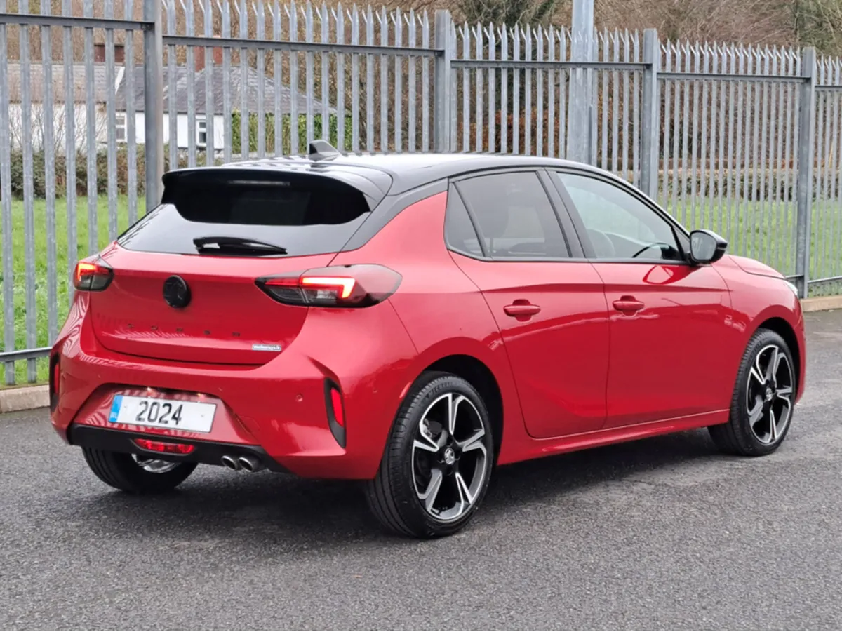 Opel Corsa ULTIMATE 1.2 TURBO 130BHP 8 SPEED AUTOM - Image 4