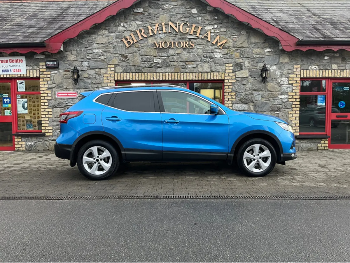Nissan Qashqai 1.5 SV 18 4DR - Image 4