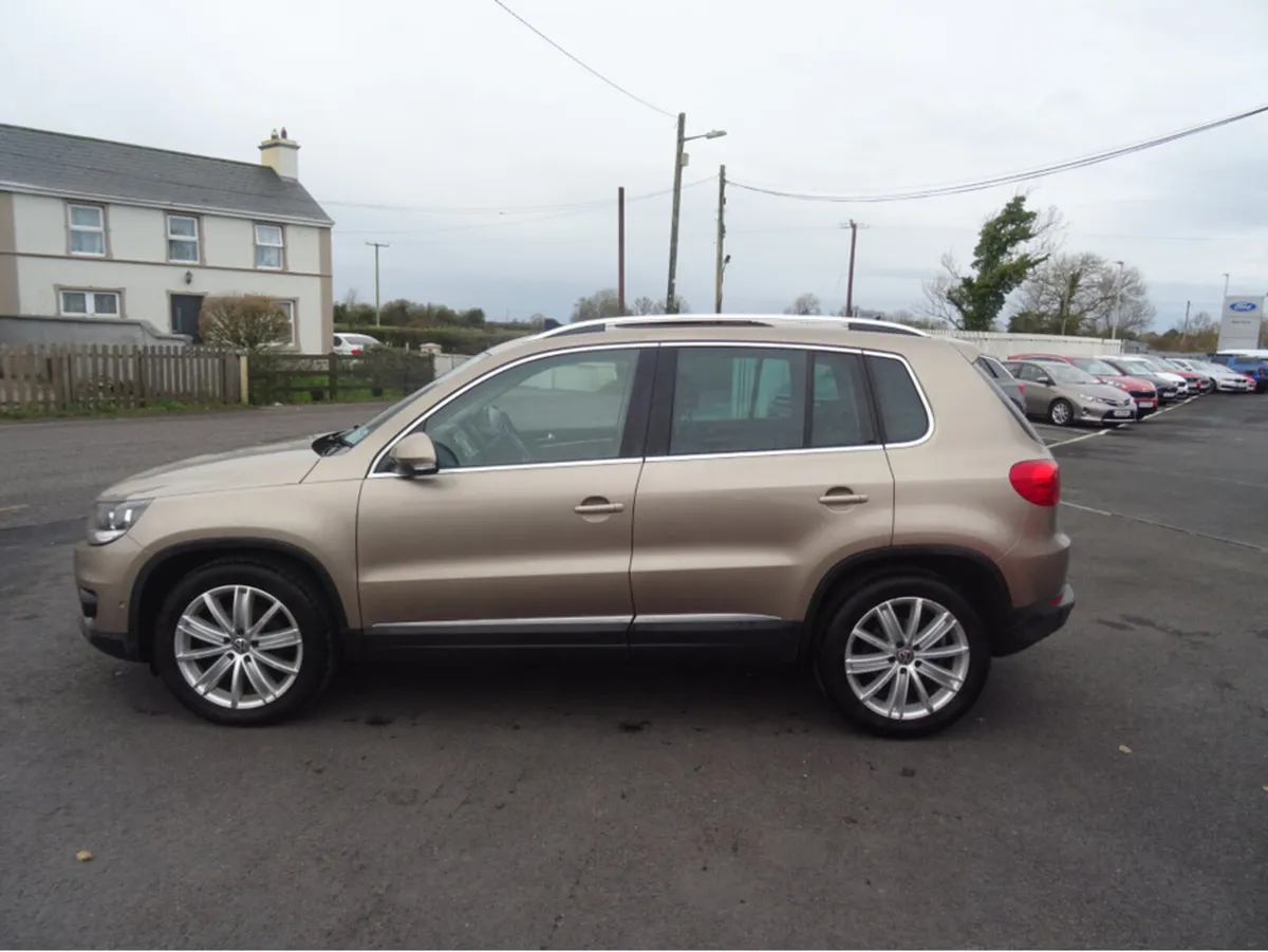 Volkswagen Tiguan SPORT 2.0 TDI MANUAL 6SPEED FWD - Image 4