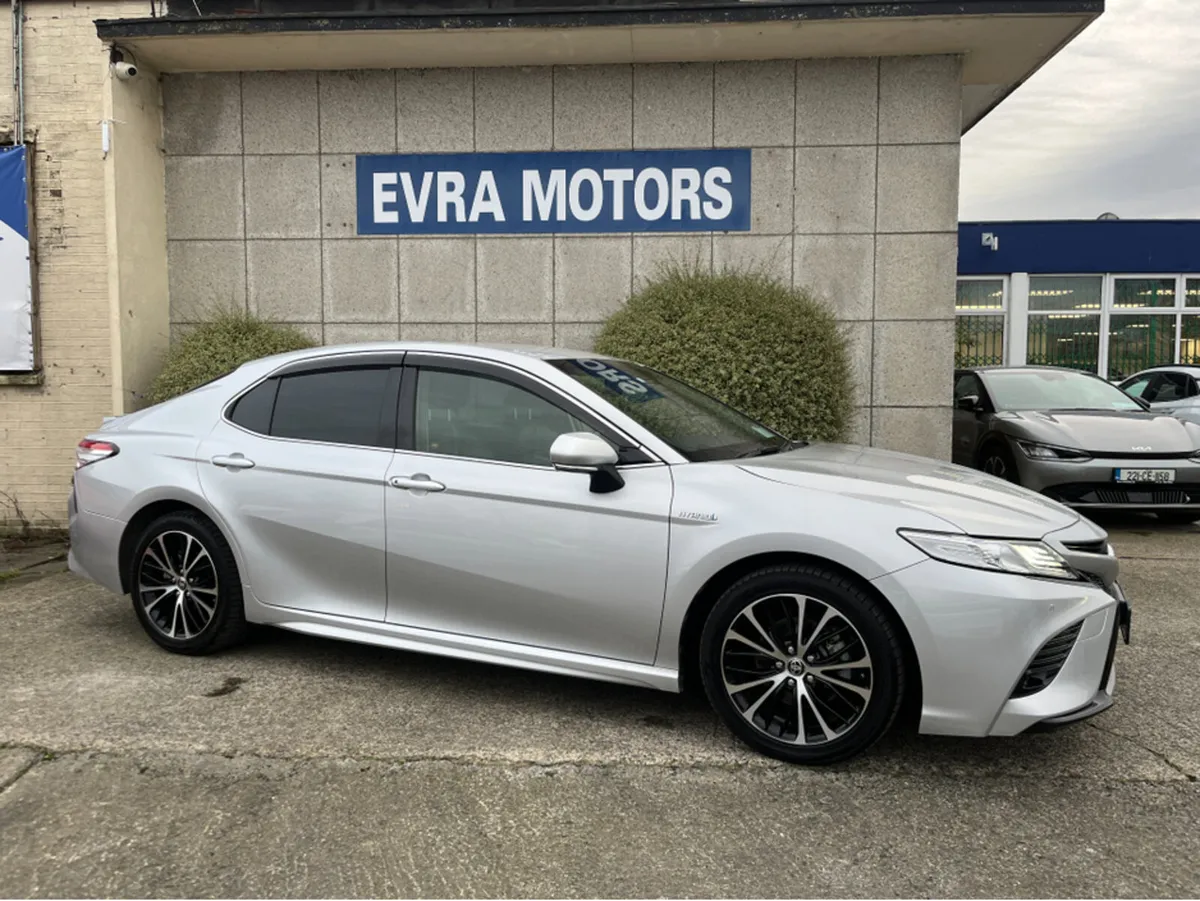 Toyota Camry WS AUTOMATIC HYBRID 2.5 PETROL //HIGH - Image 2