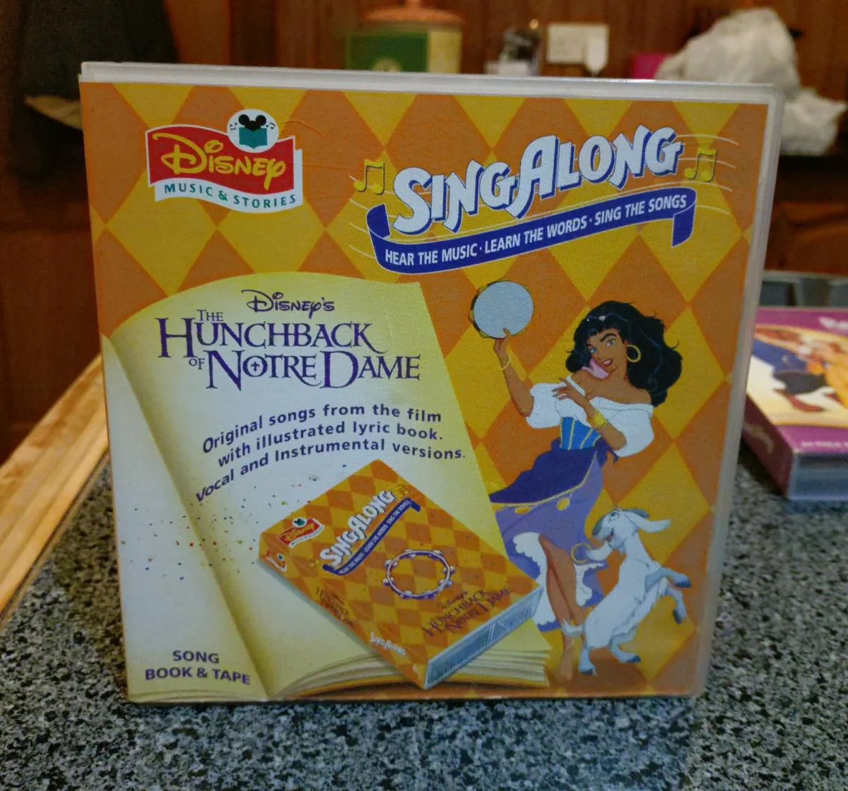 Read Along Books With Cassette Tapes (used). - Image 4