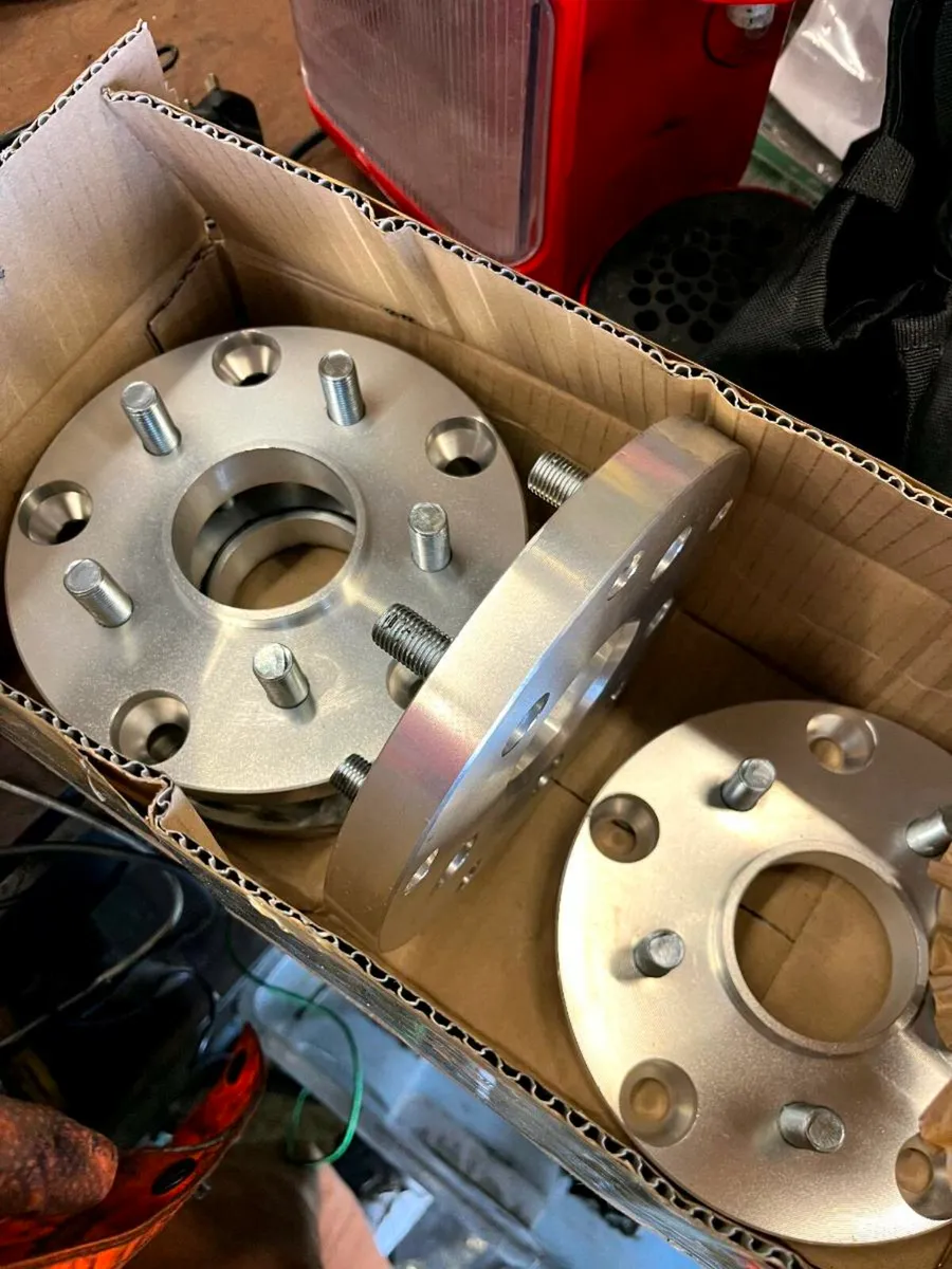 Wheel adapter ford transit custom to Bmw alloys - Image 3