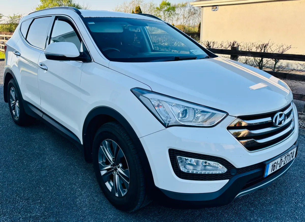 2016 HYUNDAI SANTA FE 7 SEATER 4x4 - Image 1