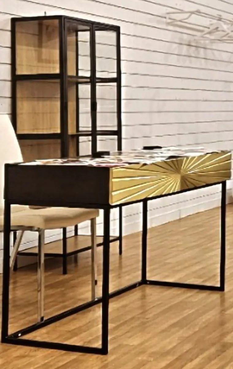 Desk with gold drawers - Image 2