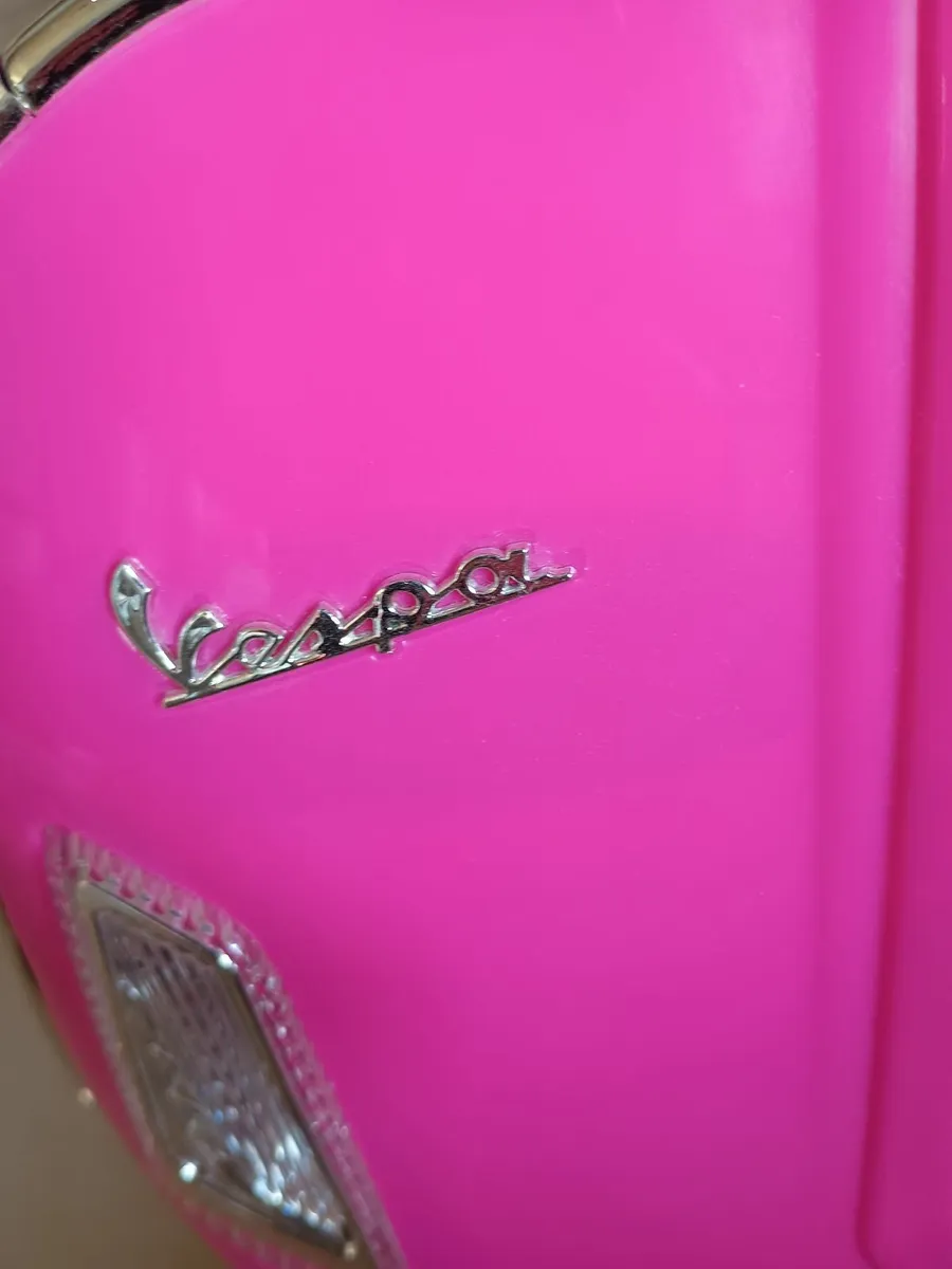 Vespa Scooter - Perfect Condition - Image 2