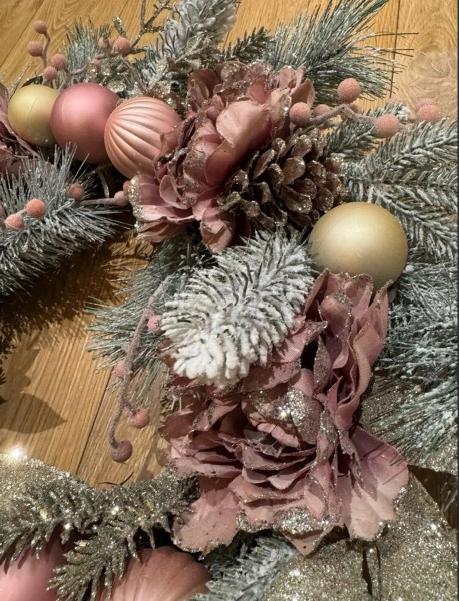 Large Christmas Wreath pink, gold, champagne - Image 3