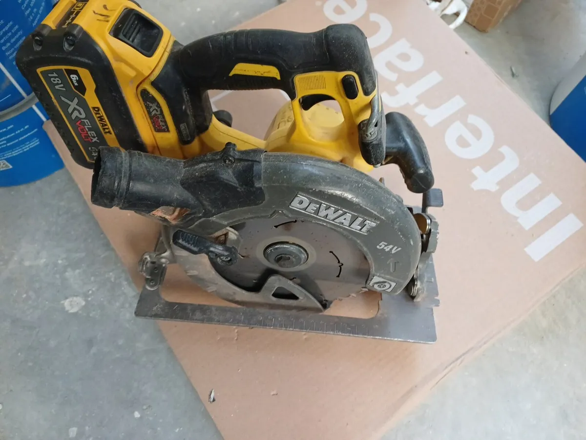 Dewaltchops saw and skill saw - Image 1