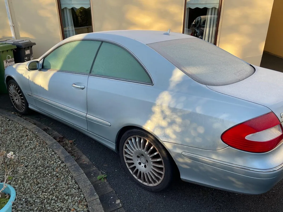 Mercedes-Benz CLK 2010 - Image 4