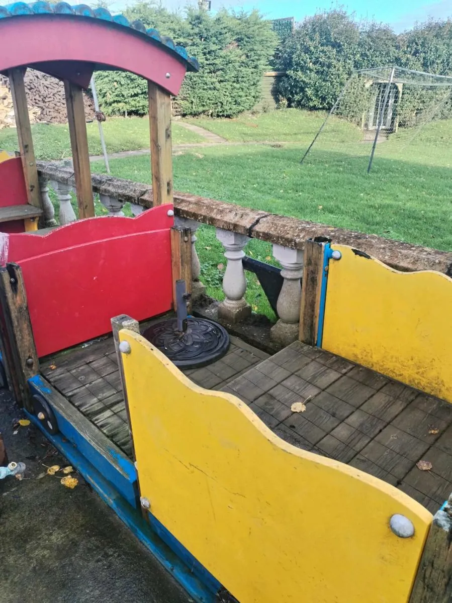 Playground train - Image 4
