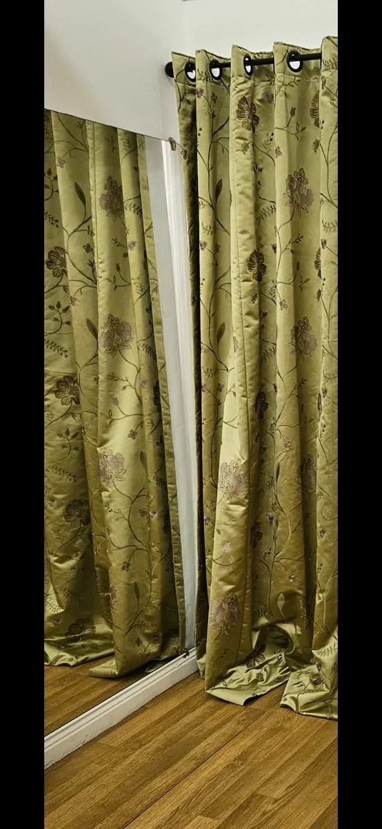 Curtains - Image 1