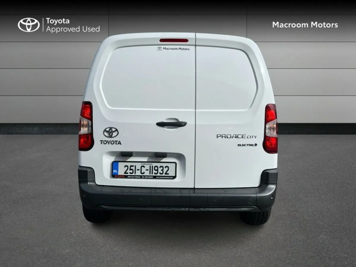 Toyota Proace City BLACK FRIDAY SALE! - Image 4