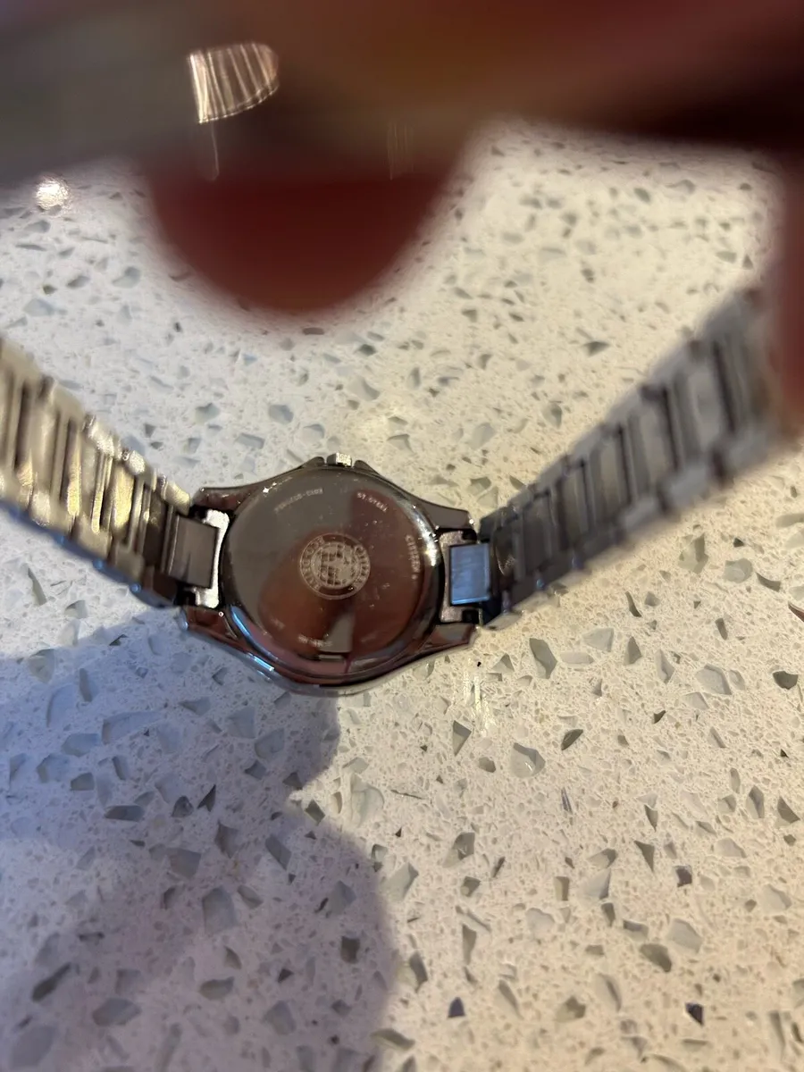 Citizen ladies watch with diamonds - Image 3
