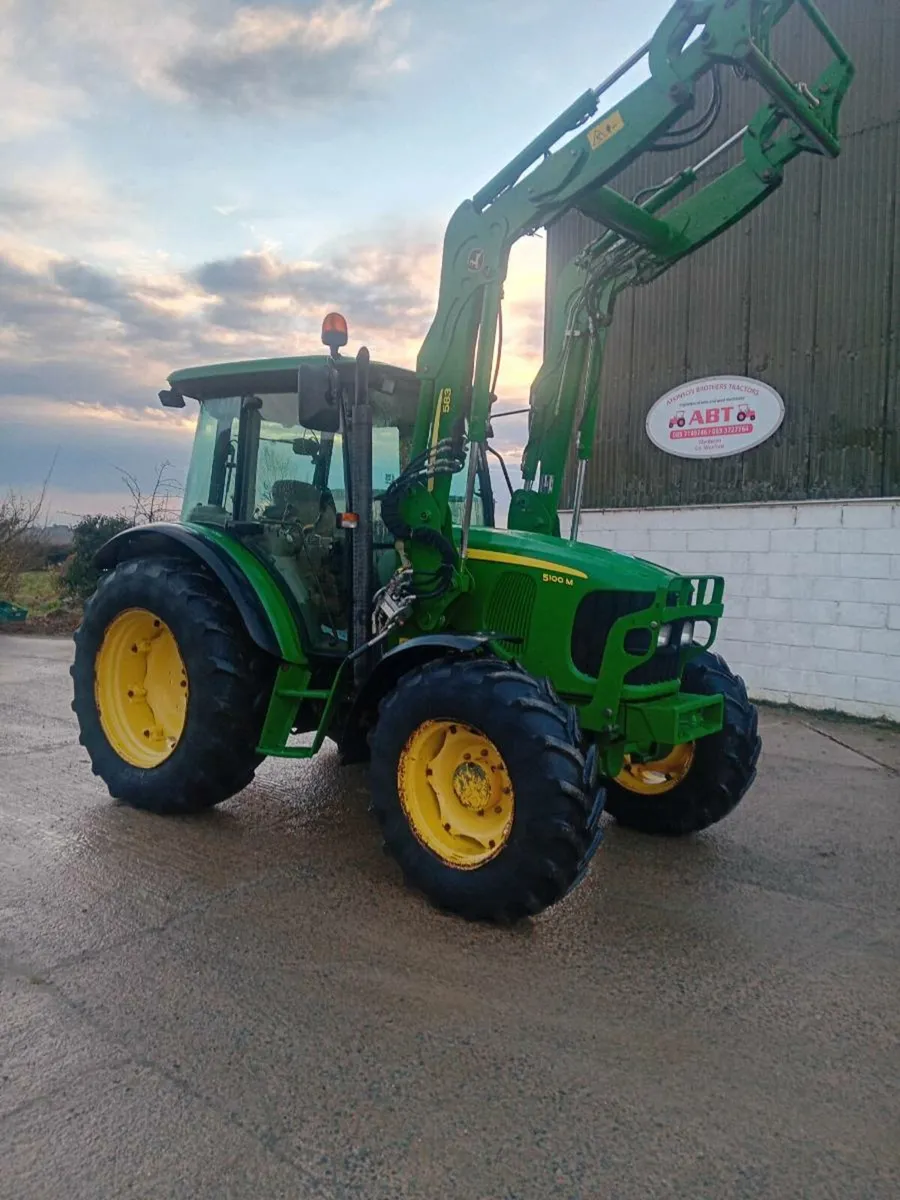 John deere 5100m - Image 1