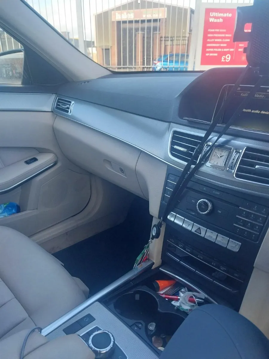 Mercedes-Benz E-Class 2015 - Image 2