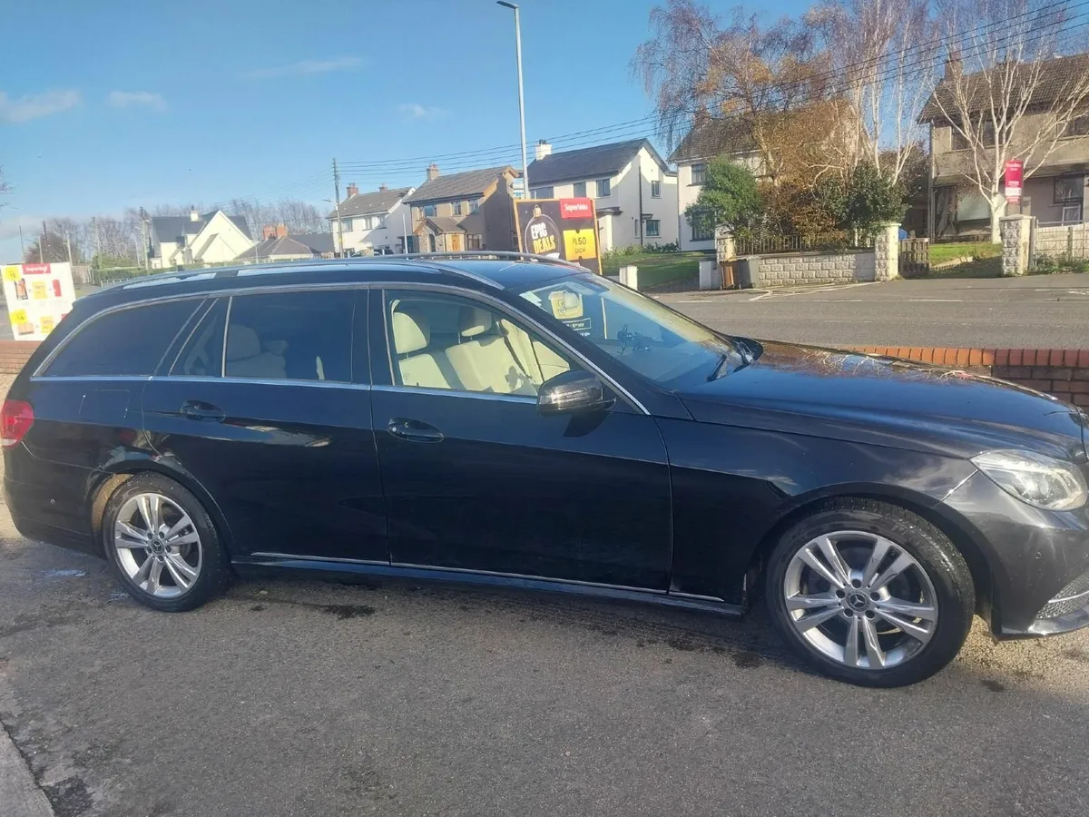 Mercedes-Benz E-Class 2015 - Image 4
