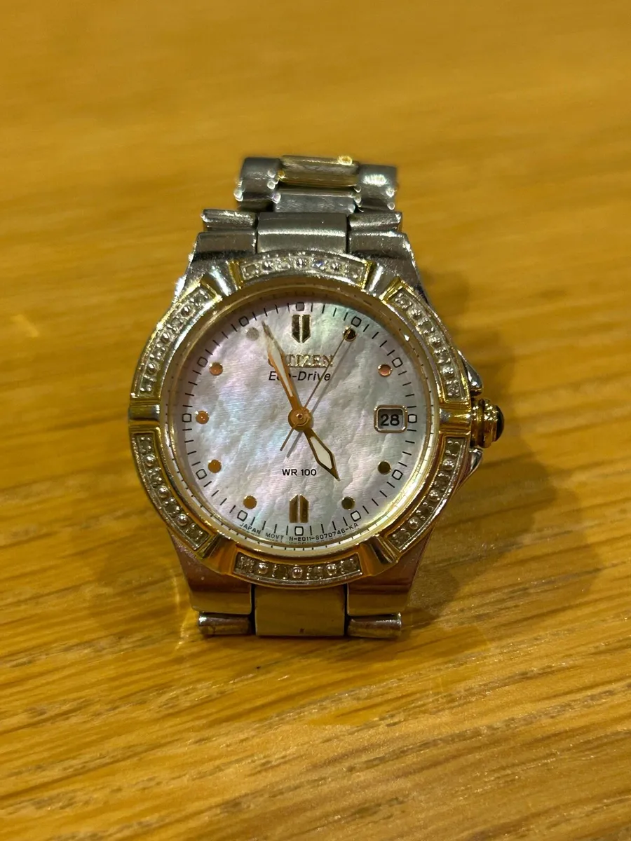 Citizen ladies Corso watch with diamonds - Image 1