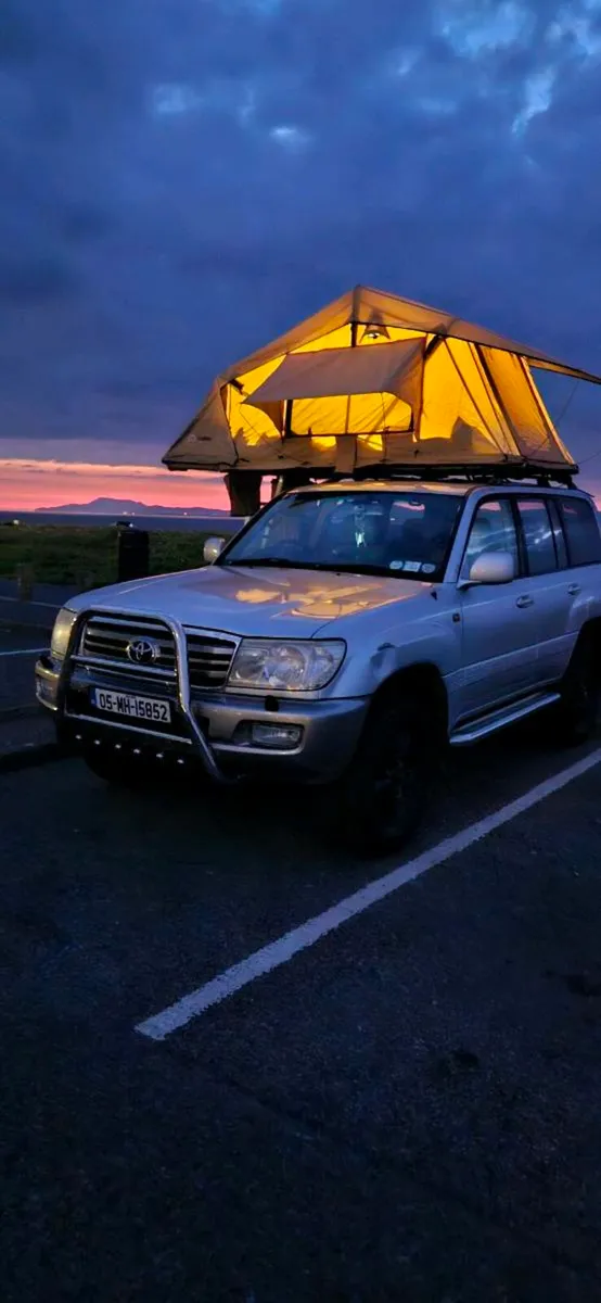ARB ROOFTOP TENT AND DELUXE AWNING - Image 2