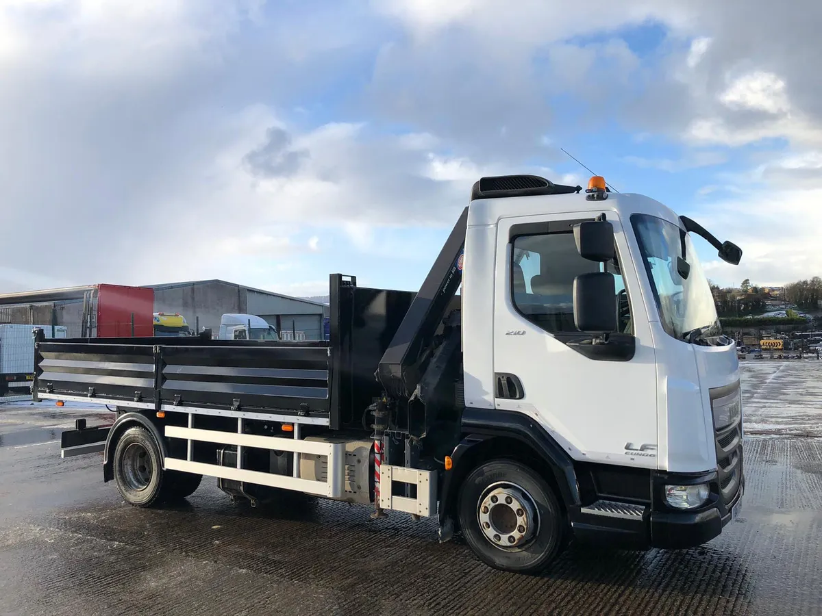 12Ton 2017  daf new tipper remote control crane - Image 4