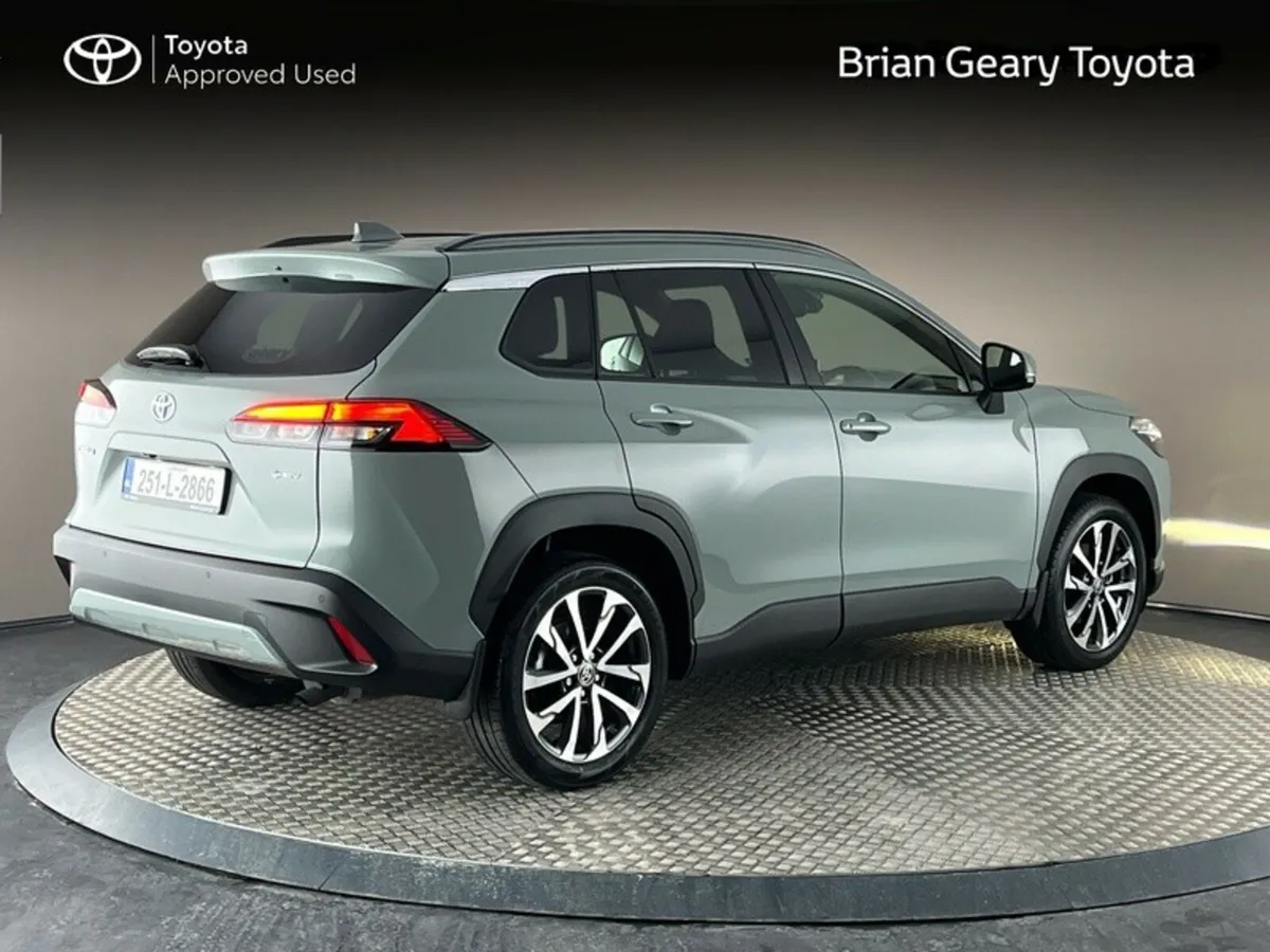 Toyota Corolla Cross HYBRID SPORT - Image 2