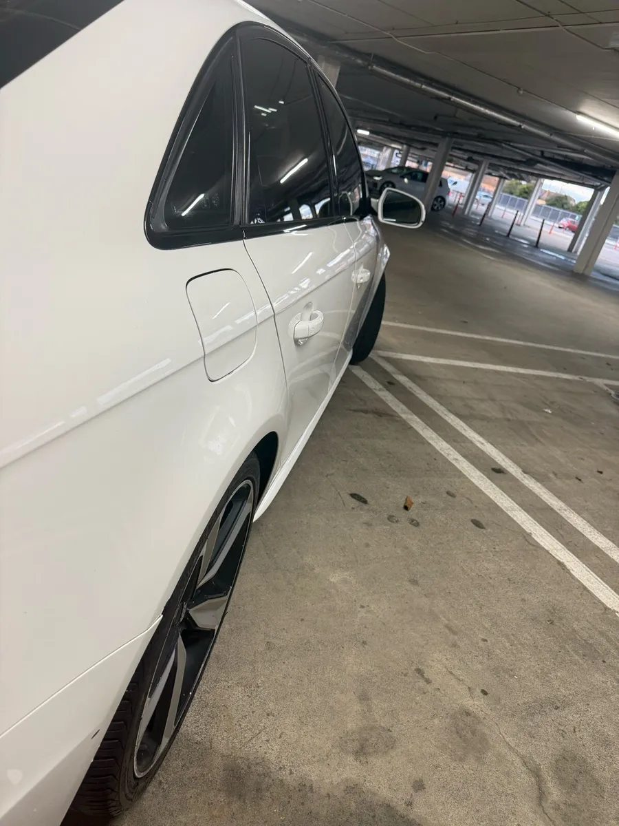 Audi A4 S line black edition CarPlay timing belt D - Image 2