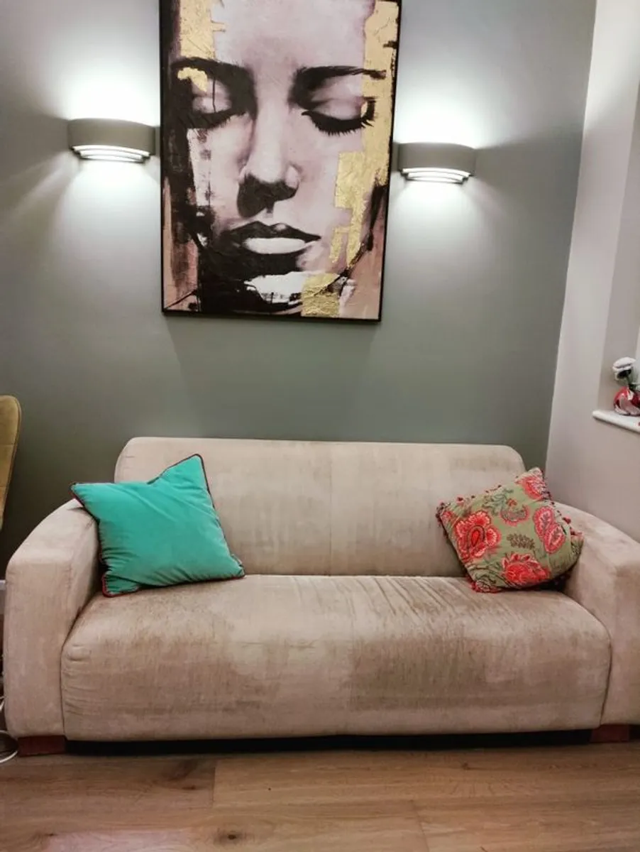 Free couch - Image 2