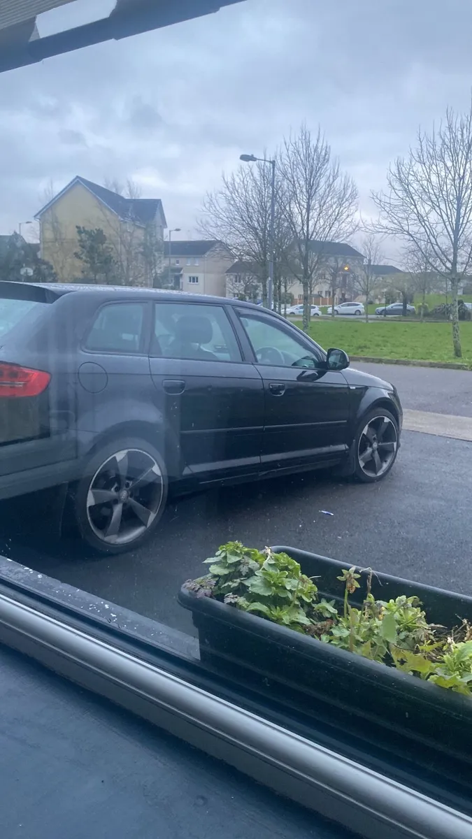 Audi A3 2010 - Image 2