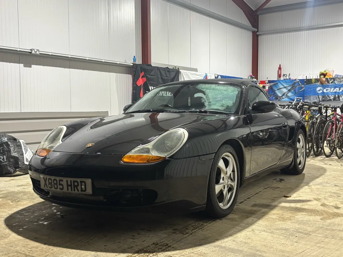 2000 Porsche Boxster 2.7 Manual - Image 2