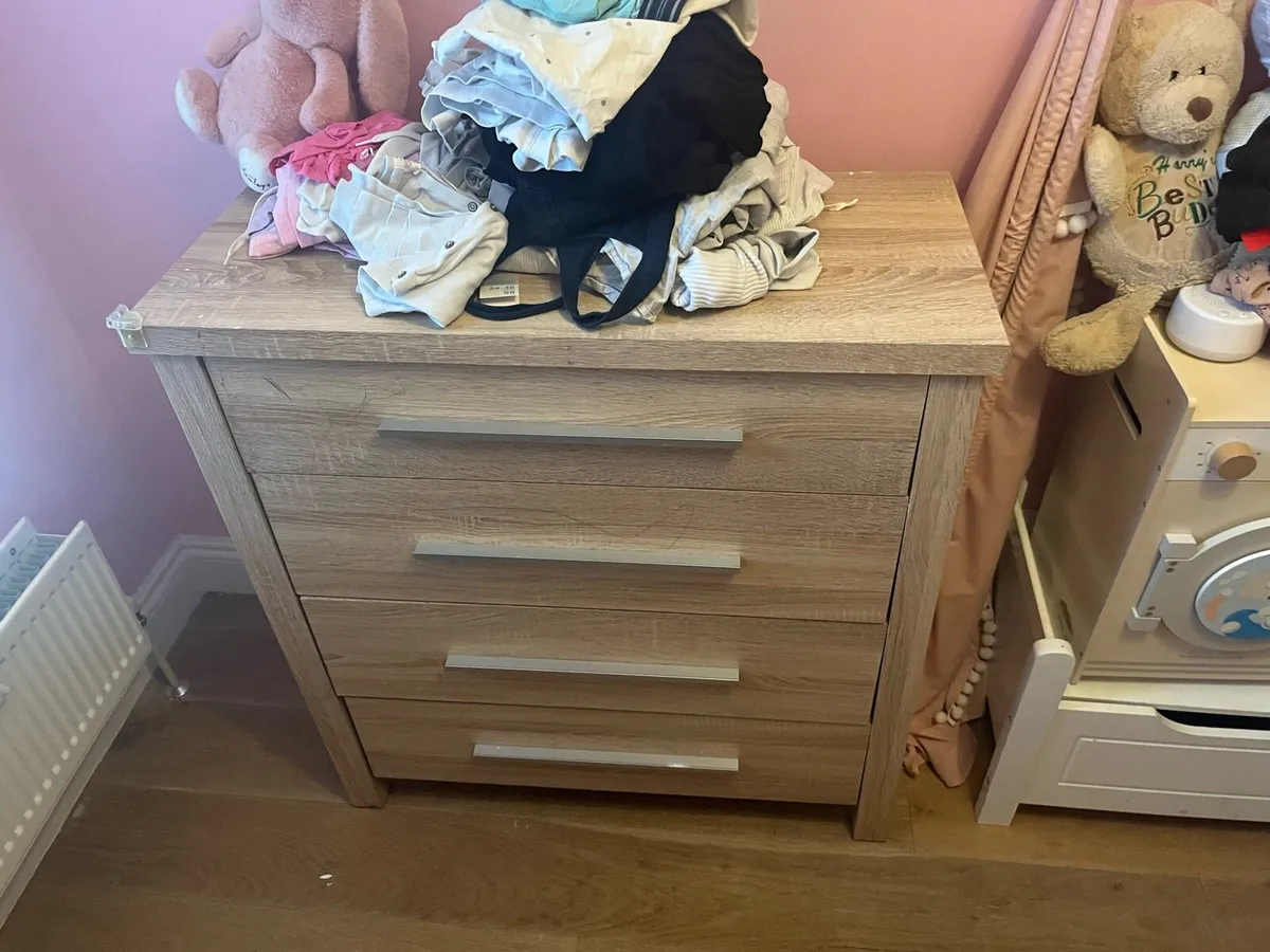 Chest of drawers - Image 2