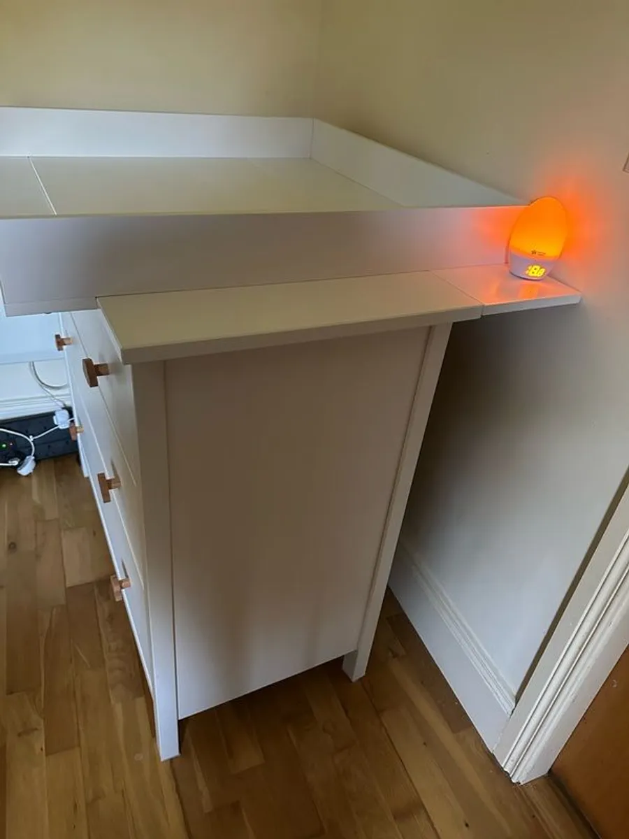 Baby changing table with storage - Image 4