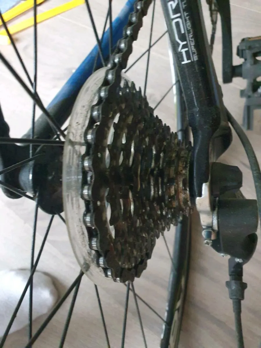 Scott Speedster Road Bike with training equipment - Image 1